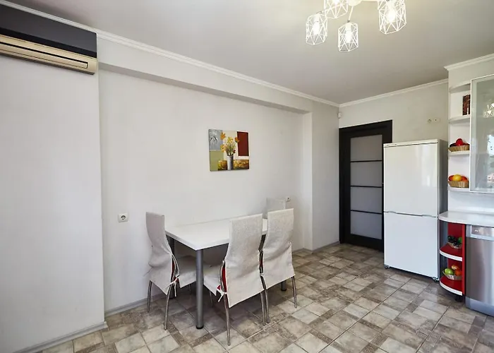 Mitropolit Dosoftei Street Апартаменты