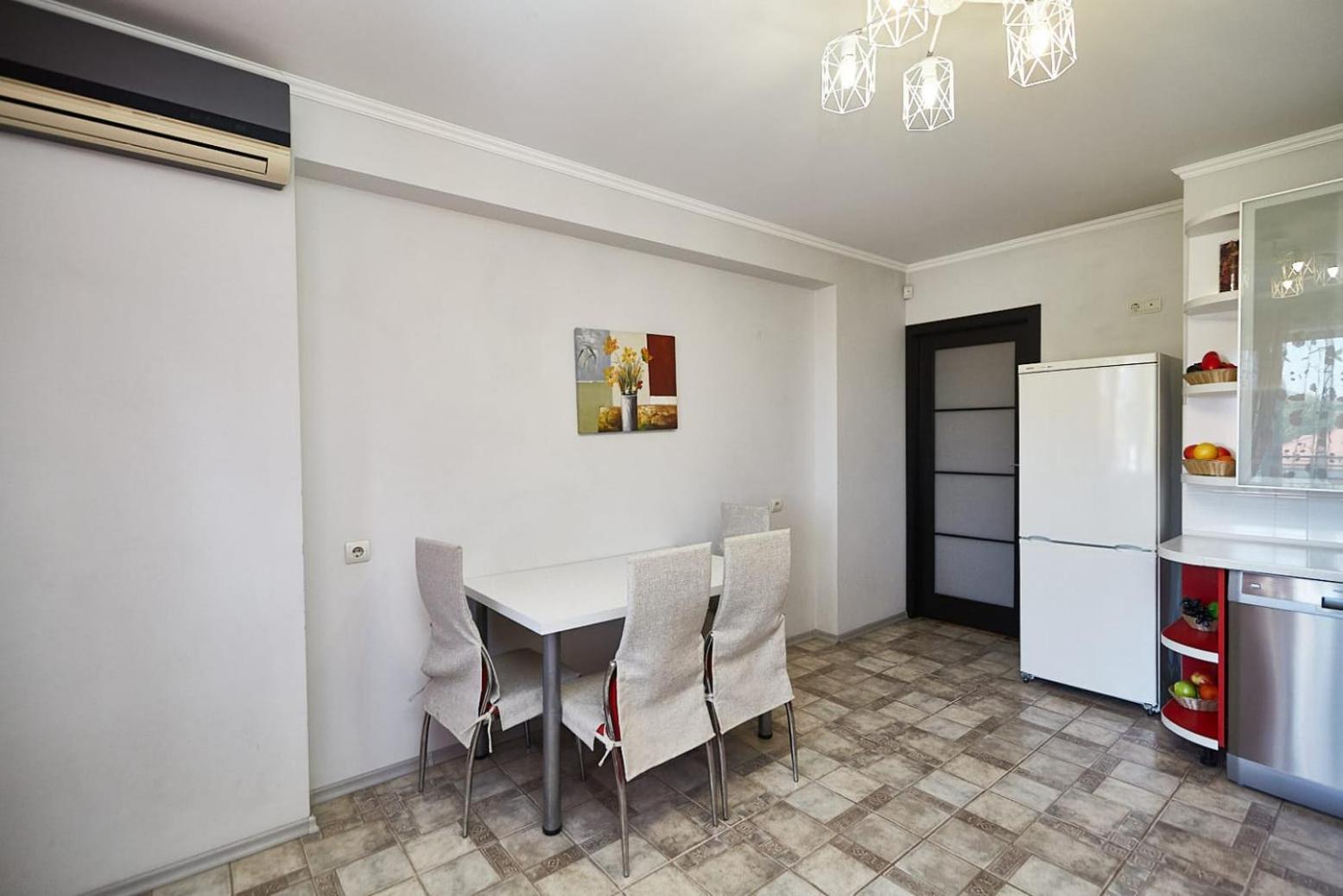 Mitropolit Dosoftei Street Apartment Kischinau