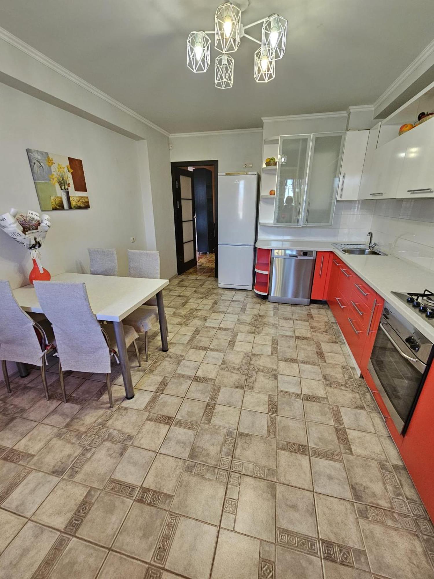 Apartment Mitropolit Dosoftei Street *